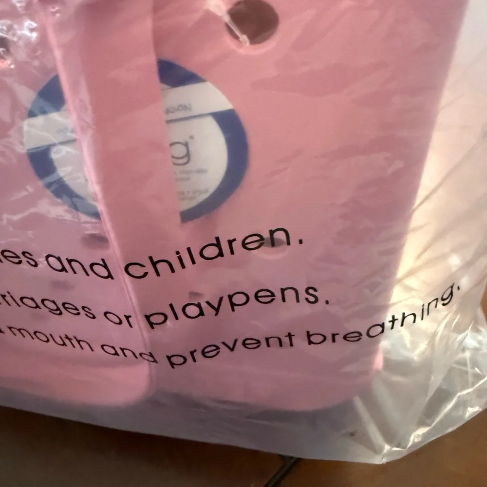 NWT BOGG BAG Pink Perforated Tote - Picture 8 of 9